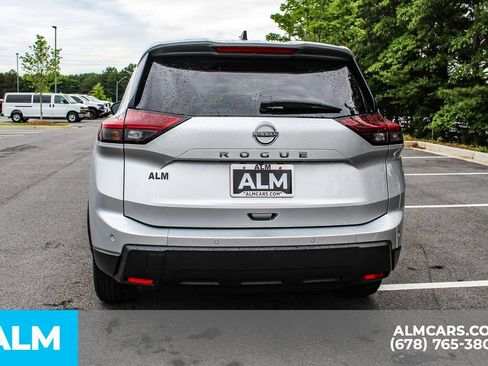 Used 2024 Nissan Rogue S FWD image 10