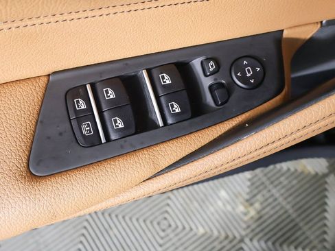 Used 2023 BMW M550i xDrive w/ Shadowloine Package image 36