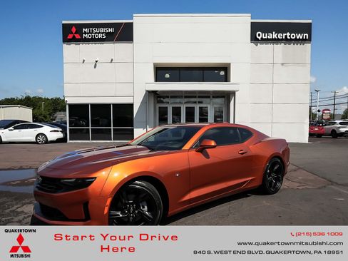 Used 2024 Chevrolet Camaro LT RWD image 1