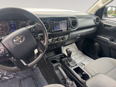 Used 2020 Toyota Tacoma SR AWD/4WD image 10