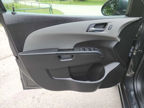 Used 2015 Chevrolet Sonic LT FWD image 13