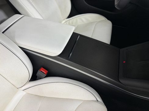 Used 2022 Tesla Model S Plaid image 42