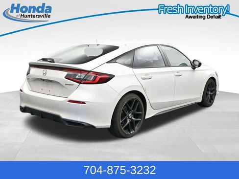 Used 2023 Honda Civic Sport image 8