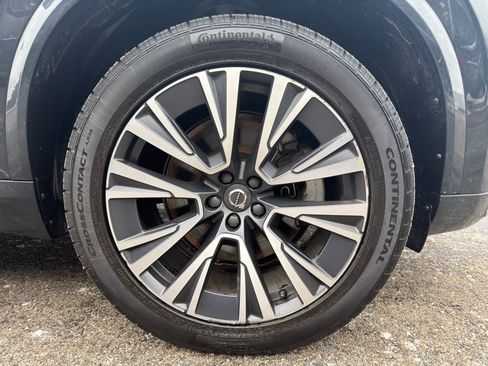 Used 2022 Volvo XC90 T6 Momentum w/ Advanced Package image 9