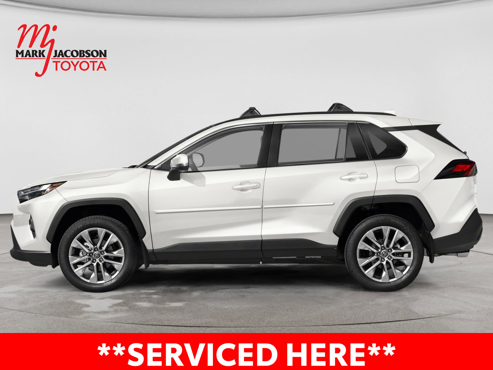 Used 2024 Toyota RAV4 XLE w/ Convenience Package FWD image 5