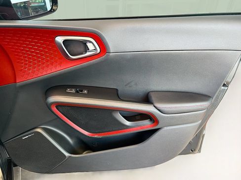 Used 2023 Kia Soul GT-Line w/ GT-Line Technology Package FWD image 25