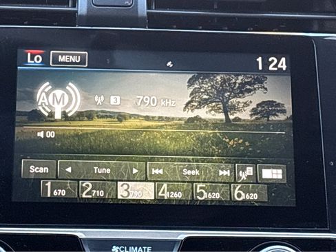 Used 2019 Honda Civic Sport image 6