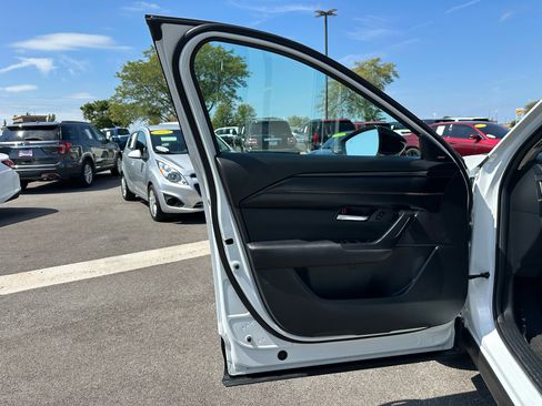 Used 2025 MAZDA CX-50 2.5 Turbo w/ Weather Package image 11