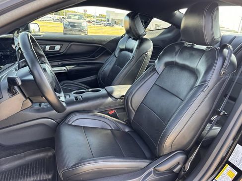 Used 2025 Ford Mustang GT Premium RWD image 22