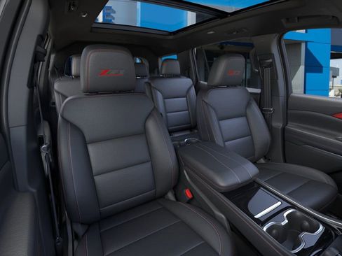 New 2026 Chevrolet Traverse Z71 w/ Driver Confidence Package image 16