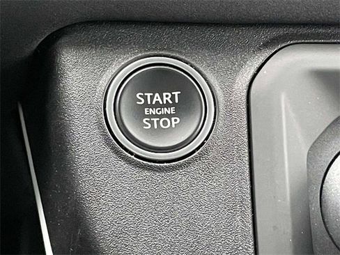 Used 2023 Land Rover Defender 110 S image 29