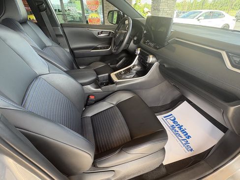 Used 2025 Toyota RAV4 XSE w/ Weather Package AWD/4WD image 26