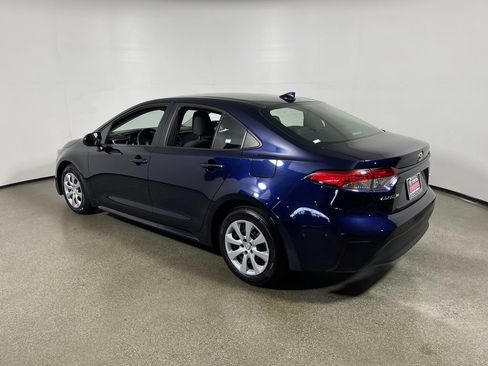 Used 2024 Toyota Corolla LE FWD image 5