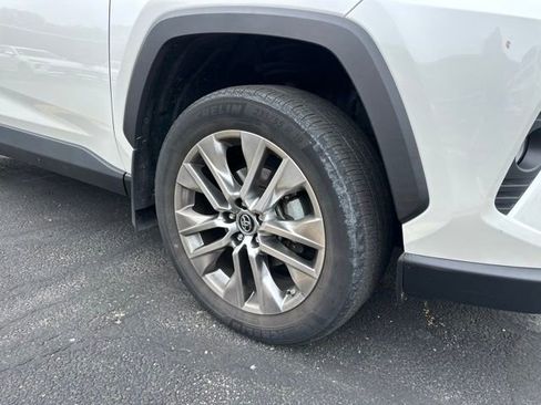 Used 2019 Toyota RAV4 Limited w/ Cold Weather Package AWD/4WD image 3