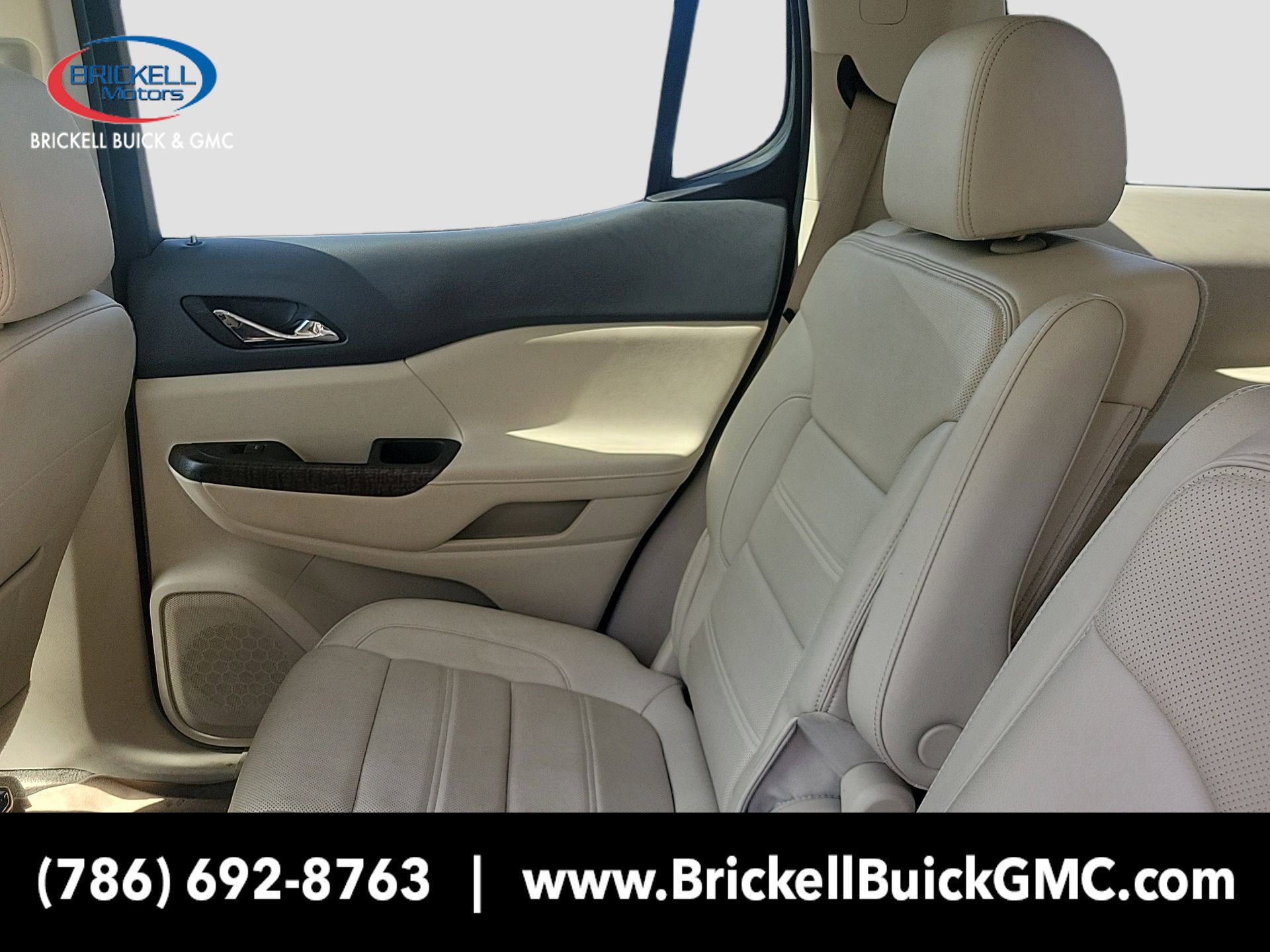 Used 2023 GMC Acadia Denali w/ Denali Ultimate Package FWD image 18