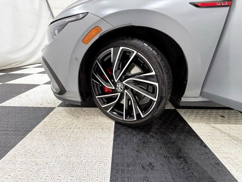 Used 2024 Volkswagen GTI Autobahn image 9