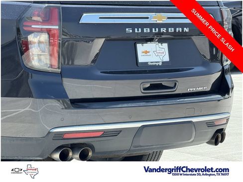 Used 2023 Chevrolet Suburban Premier RWD image 6