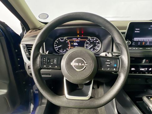 Used 2023 Nissan Rogue SV AWD/4WD image 17