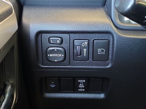 Used 2020 Toyota 4Runner Limited AWD/4WD image 32
