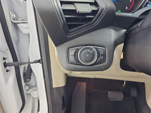 Used 2019 Ford Escape SEL image 30