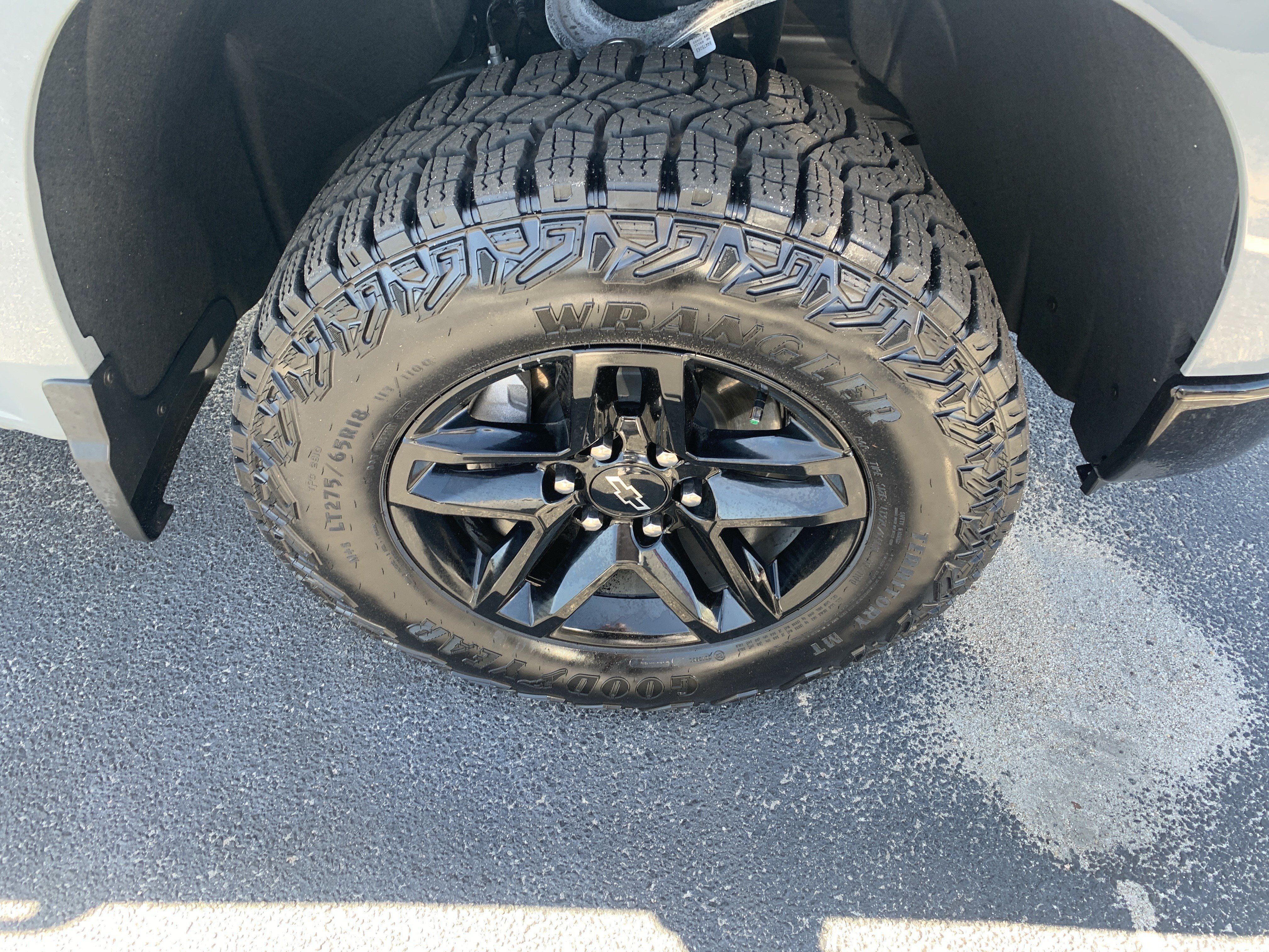 Used 2025 Chevrolet Silverado 1500 Custom Trail Boss AWD/4WD image 13