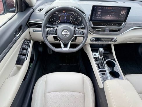 Used 2024 Nissan Altima 2.5 SL image 23