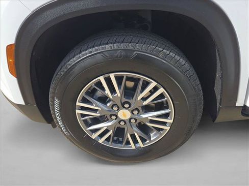 Used 2026 Chevrolet Traverse LT AWD/4WD image 25