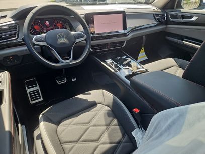 New 2026 Volkswagen Atlas Peak Edition