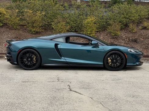 Used 2021 McLaren GT image 2