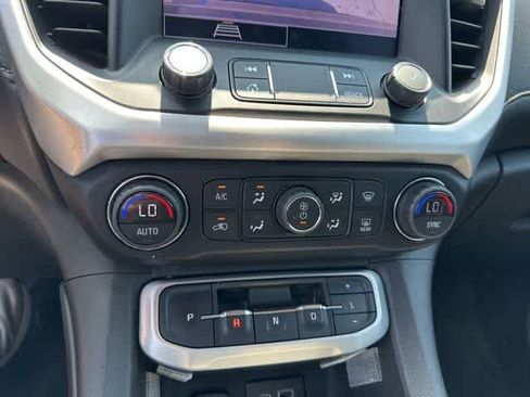 Used 2020 GMC Acadia SLE AWD/4WD image 9