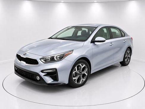 Used 2019 Kia Forte LXS FWD image 1