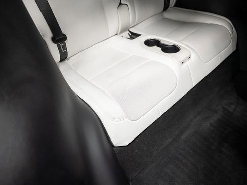 Used 2023 Tesla Model X Plaid image 38