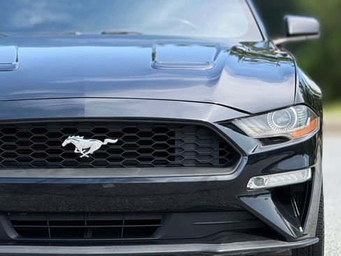 Used 2018 Ford Mustang Convertible w/ Wheel & Stripe Package RWD image 15
