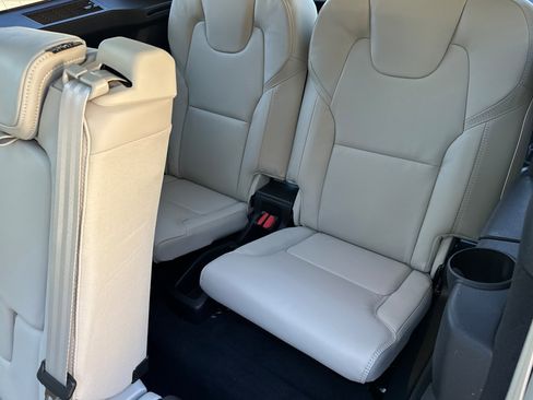 New 2026 Volvo XC90 T8 Ultra image 13