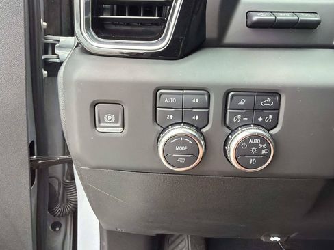Used 2025 GMC Sierra 1500 Denali AWD/4WD image 33