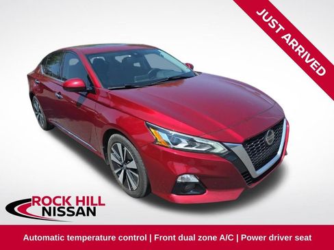 Used 2019 Nissan Altima 2.5 SV FWD image 1