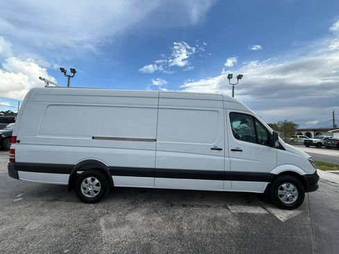 Used 2014 Mercedes-Benz Sprinter 2500 w/ Active Safety Plus Package image 6