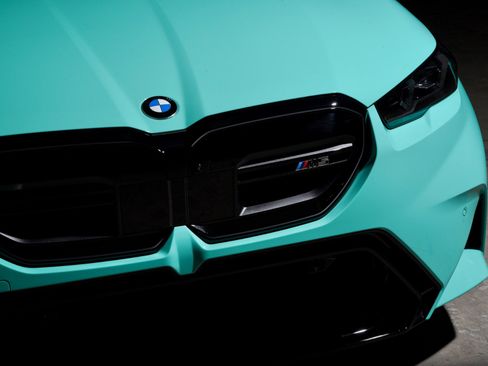 Used 2025 BMW M5 w/ Carbon Package image 14
