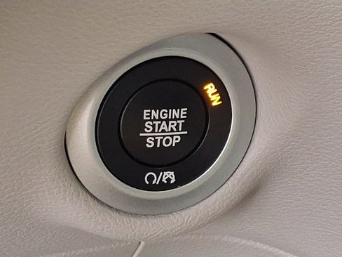 Used 2020 Chrysler Pacifica Touring-L Plus w/ Advanced Safetytec Group image 26