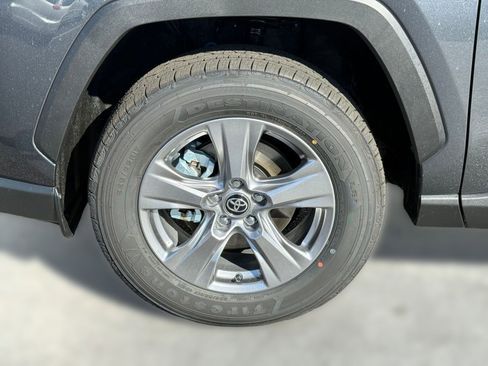 Used 2025 Toyota RAV4 XLE w/ Convenience Package image 12