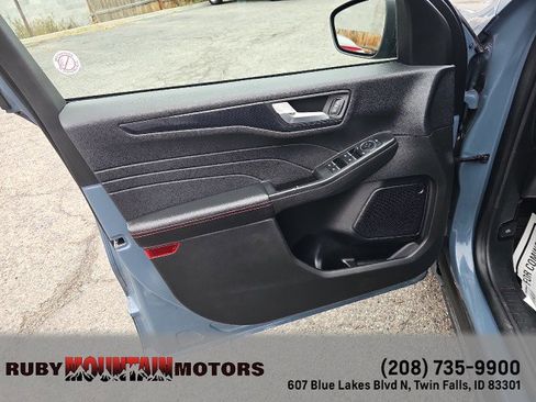 Used 2025 Ford Escape ST-Line image 10