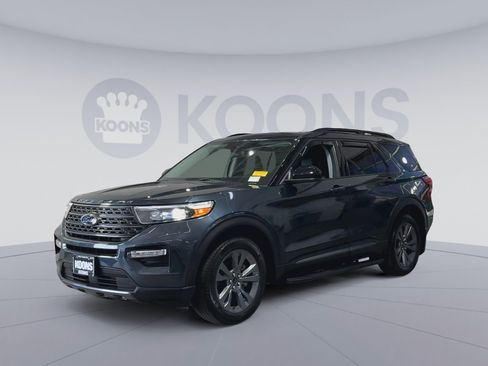Used 2022 Ford Explorer XLT w/ Equipment Group 202A AWD/4WD image 5