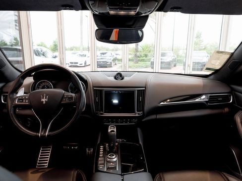 Used 2021 Maserati Levante S GranSport image 31