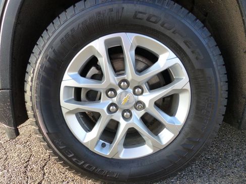 Used 2020 Chevrolet Traverse LS w/ LPO, Floor Liner Package AWD/4WD image 13