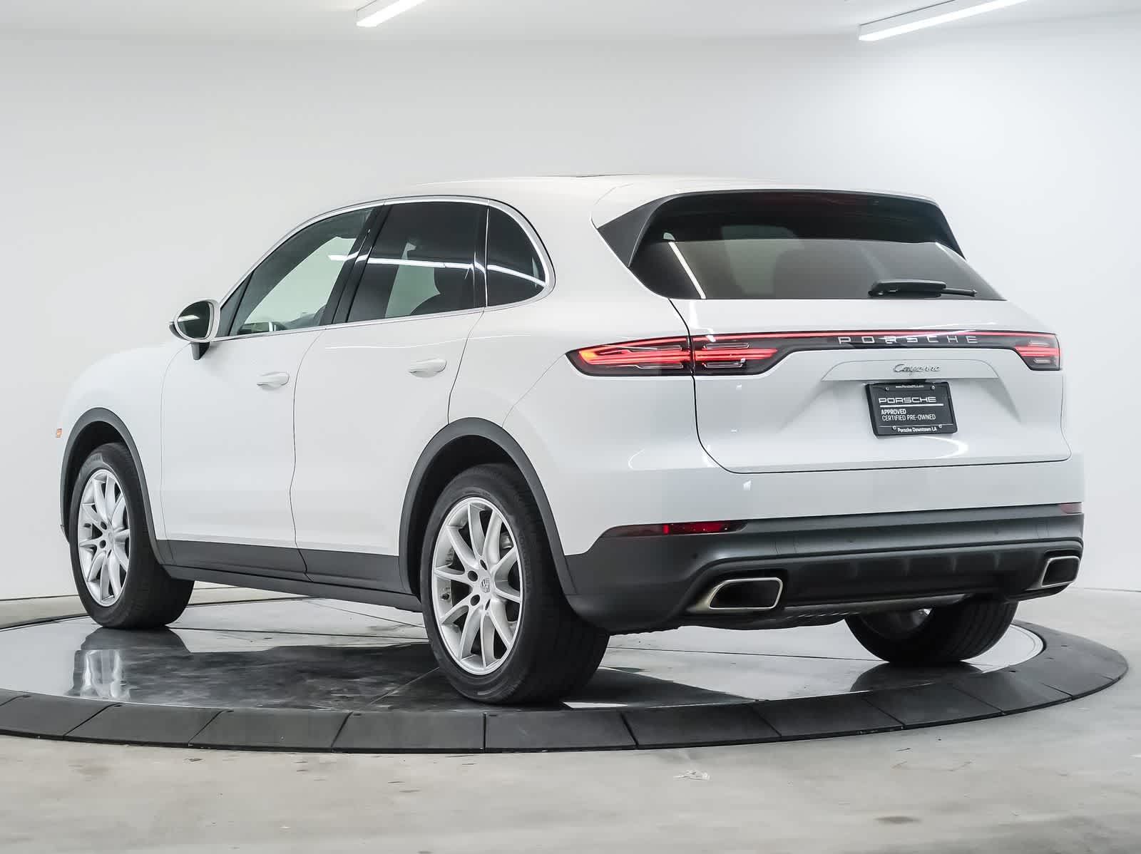 Certified 2023 Porsche Cayenne AWD/4WD image 3