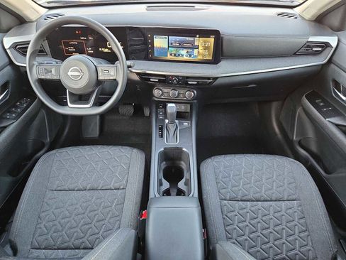 Used 2025 Nissan Kicks SV image 15