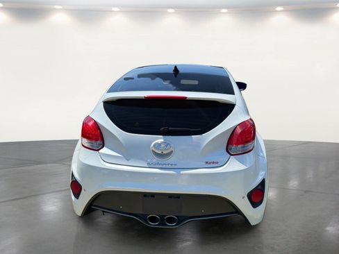 Used 2016 Hyundai Veloster Turbo w/ Option Group 04 FWD image 16