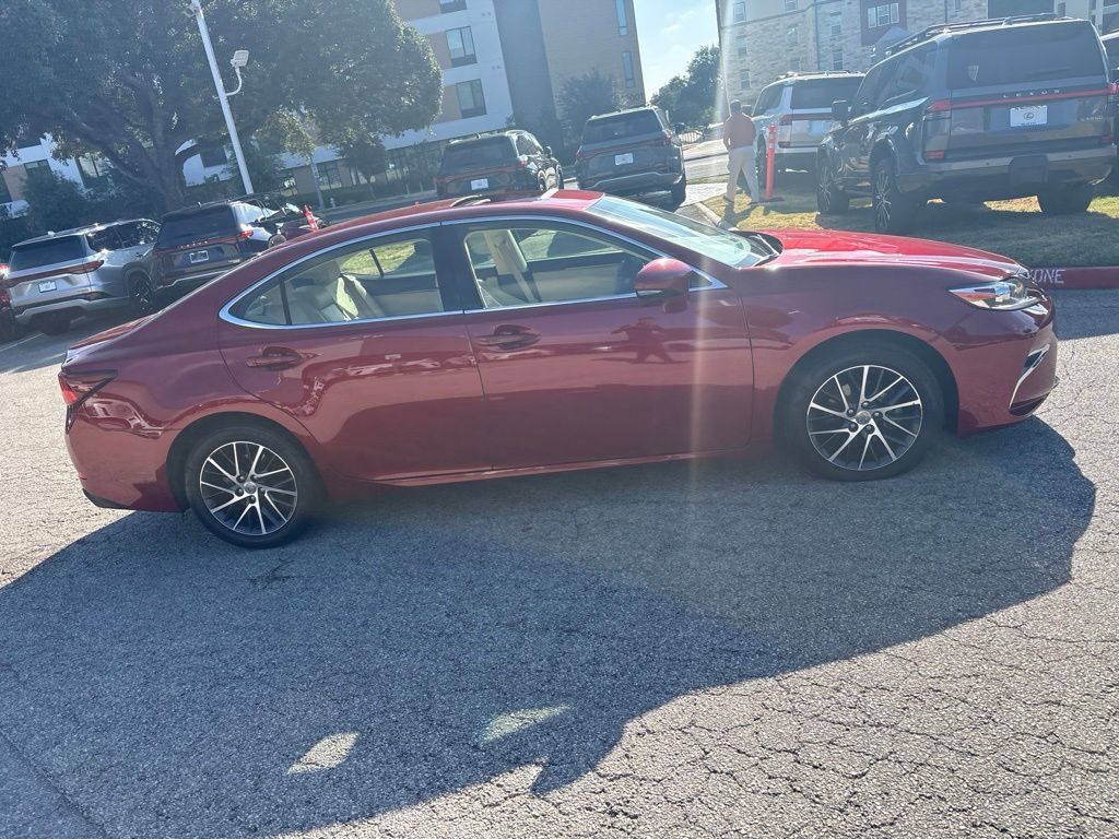 Used 2016 Lexus ES 350 w/ Luxury Package w/Wood Trim FWD image 6