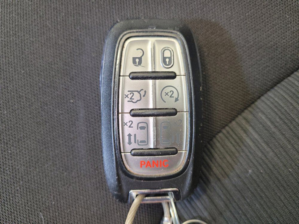 Used 2022 Chrysler Voyager LX FWD image 32