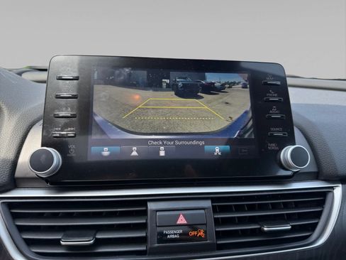 Used 2022 Honda Accord Touring image 16